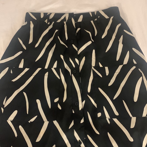 Patterned Skirt - Picture 2 of 2